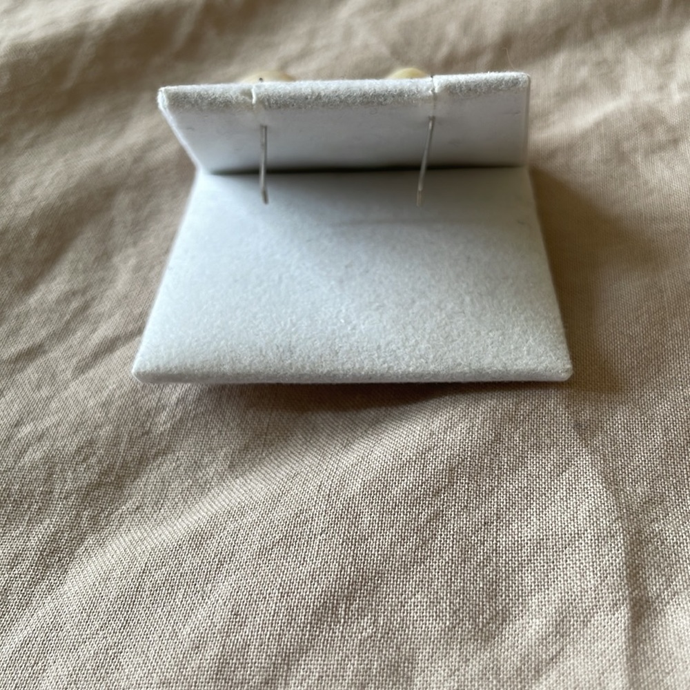 Perl Drop Earrings - Picture 3 of 3